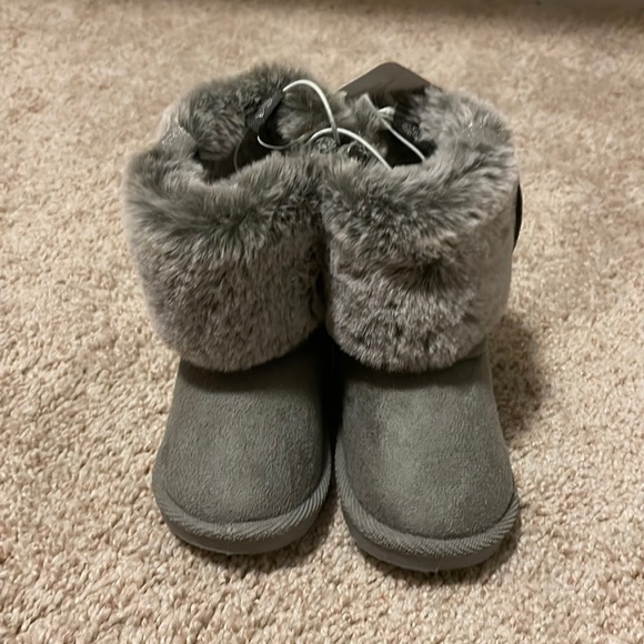 Other - Brand new size 5c boots